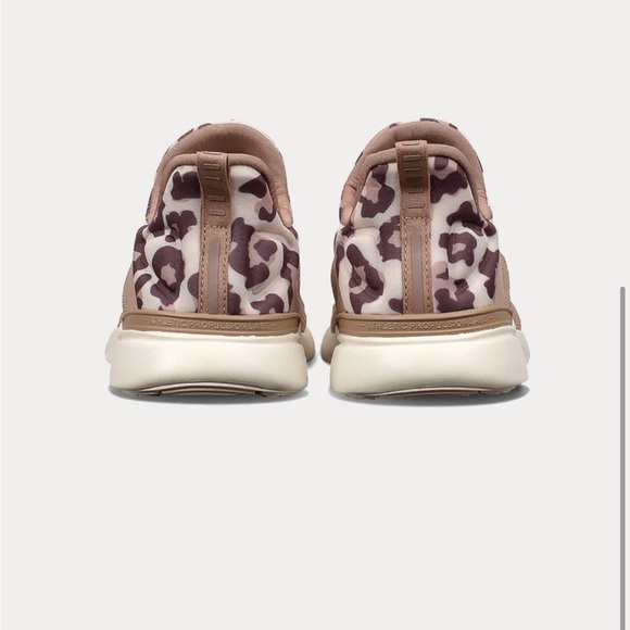 APL Almond Leopard Techloom Tracer Sneaker NEW in BOX 8 - Picture 4 of 12